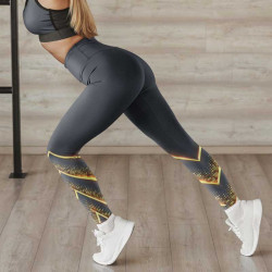 Дамски спортен клин с повдигащ и стягащ ефект Fokus Дамски спортен клин с повдигащ и стягащ ефект Fokus