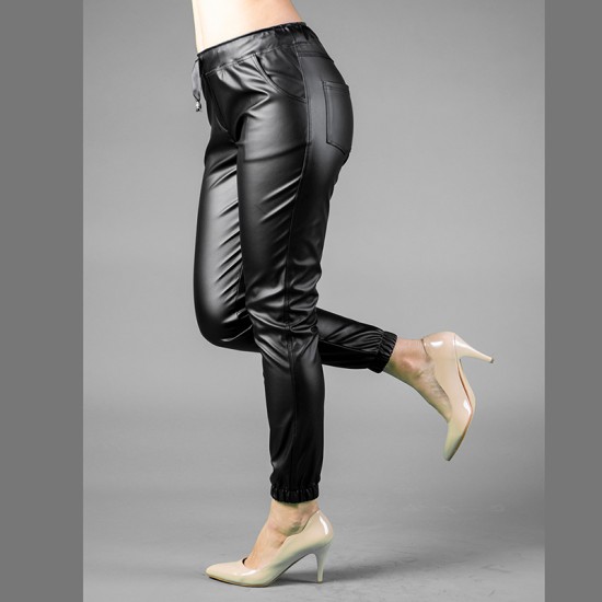 Стилен дамски кожен панталон Стилен дамски кожен панталон