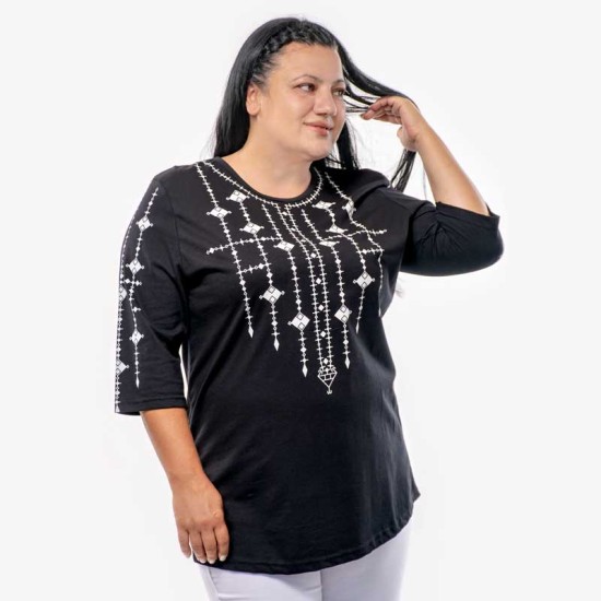 Стилна дамска блуза с етно мотиви в бяло и черно