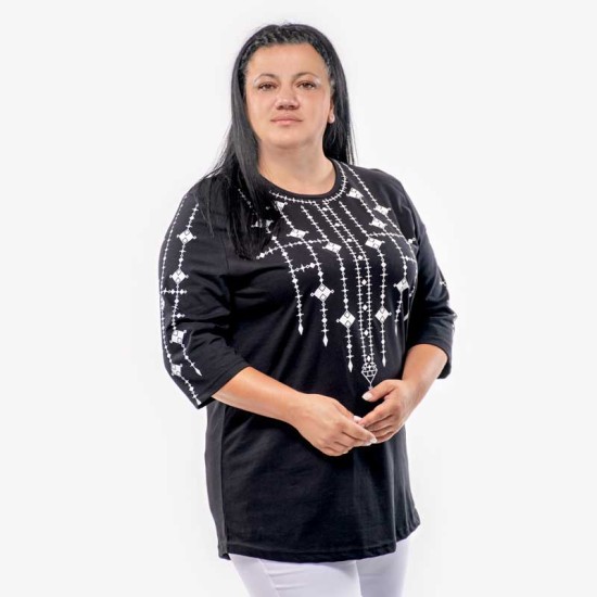 Стилна дамска блуза с етно мотиви в бяло и черно