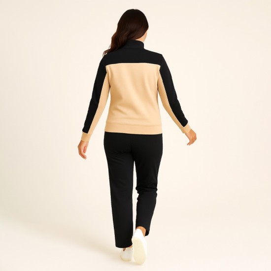 Дамски спортен екип Аксиния с бежово