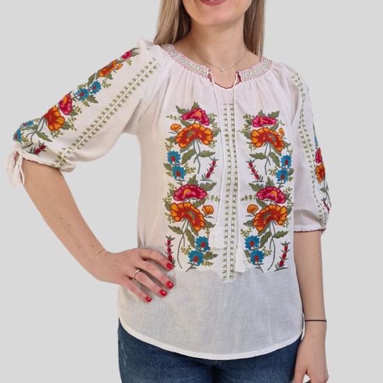 Дамска блуза с бродирана шевица и 3/4 ръкав 13413