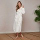 Луксозен халат за баня с качулка и джобове - Бял цвят