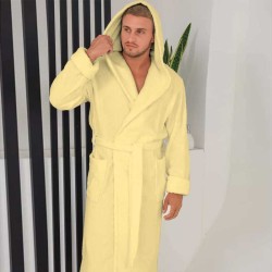 Луксозен мъжки халат за баня с джобове и качулка - Маер цвят Жълт Луксозен мъжки халат за баня с джобове и качулка - Маер цвят Жълт