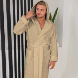 Луксозен мъжки халат за баня с джобове и качулка - Маер цвят Бежов Луксозен мъжки халат за баня с джобове и качулка - Маер цвят Бежов