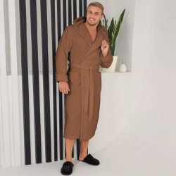 Луксозен мъжки халат за баня с качулка и джобове - Маер цвят кафяв Луксозен мъжки халат за баня с качулка и джобове - Маер цвят кафяв